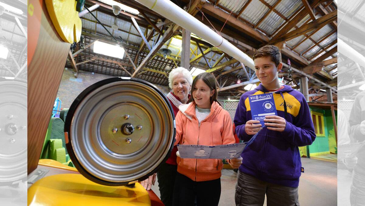 Margot Jenkins with Emily and Ben Shewan at the Bendigo Discovery Centre.  Picture: Jim Aldersey