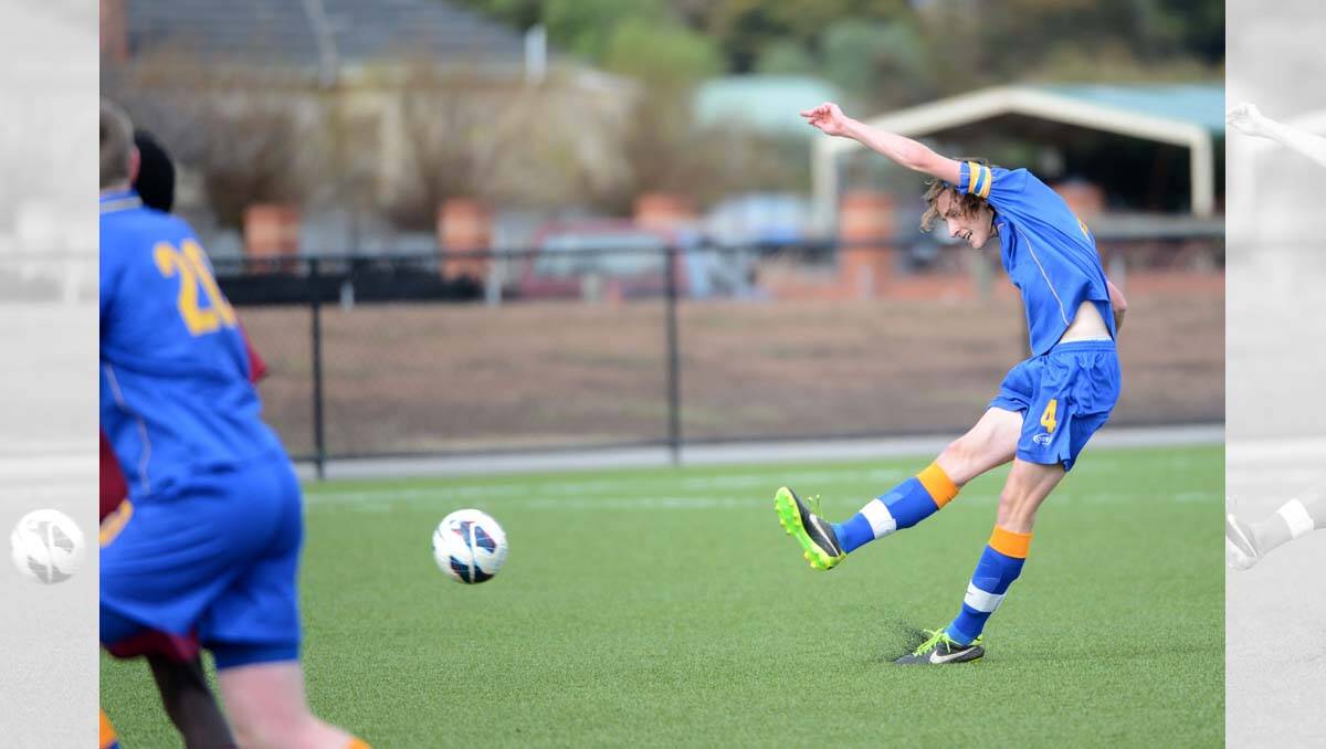 Bendigo South East College students take on St Albans in the Victorian division of the Turner Cup. Picture: Jim Aldersey