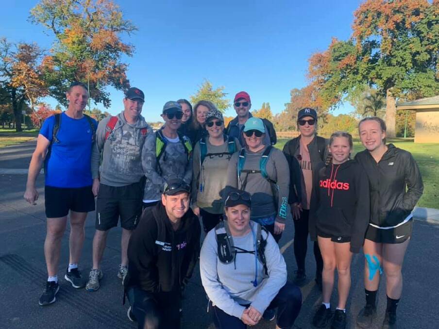 "Gerri's Journey - A walk for Mum" team of walkers. Picture: SUPPLIED