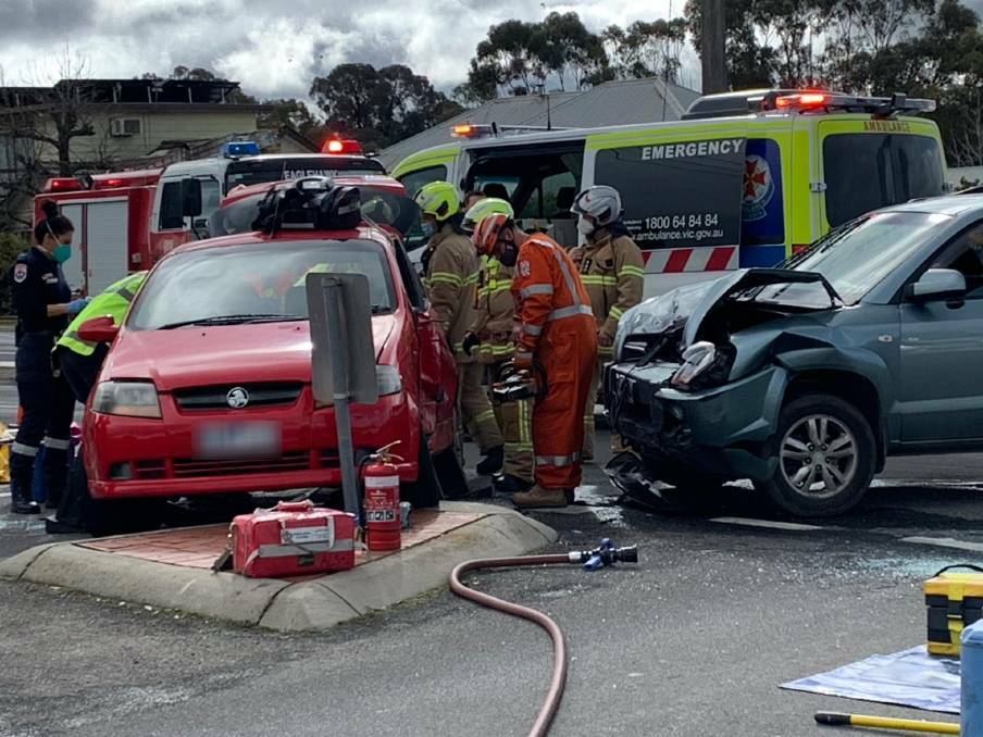 DANGER: Three people were taken to hospital after three vehicles collided at the Nelson Street and Sandhurst Road intersection in California Gully on Wednesday. Picture: DARREN HOWE