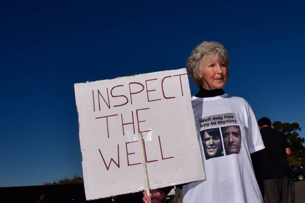 Supporters at the Dig Up the Well protest in Bendigo. Pictures: Brendan McCarthy