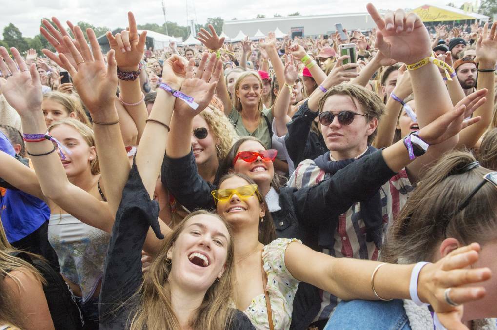 GET READY: The crowd at Groovin the Moo in Bendigo in 2018. Picture: DARREN HOWE