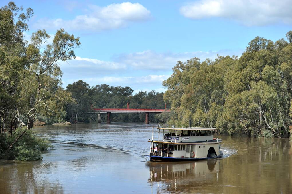 PADDLE ON: The PS Canberra on the Murray River near Echuca Port. Picture: Alex Ellinghausen