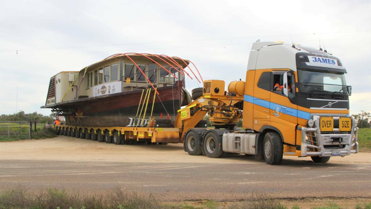 The Pride of the Murray being backed into its new home on the Thomson River. Picture by Sally Gall