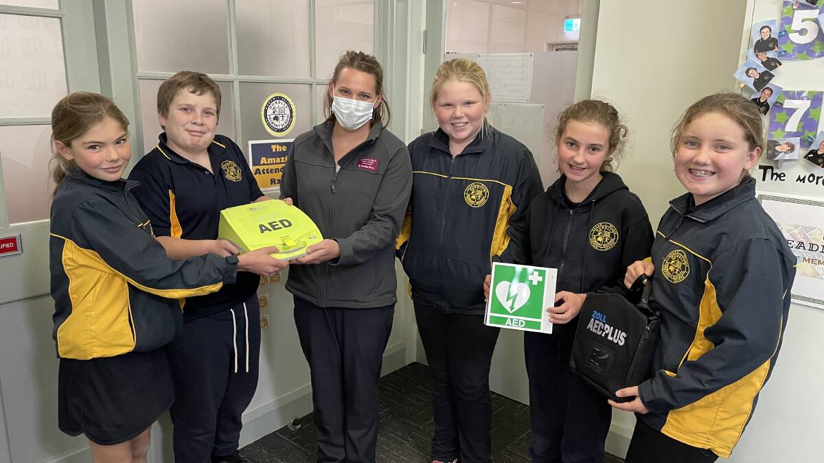 Dunolly Primary School will also have a defib machine at their school. Picture: SUPPLIED