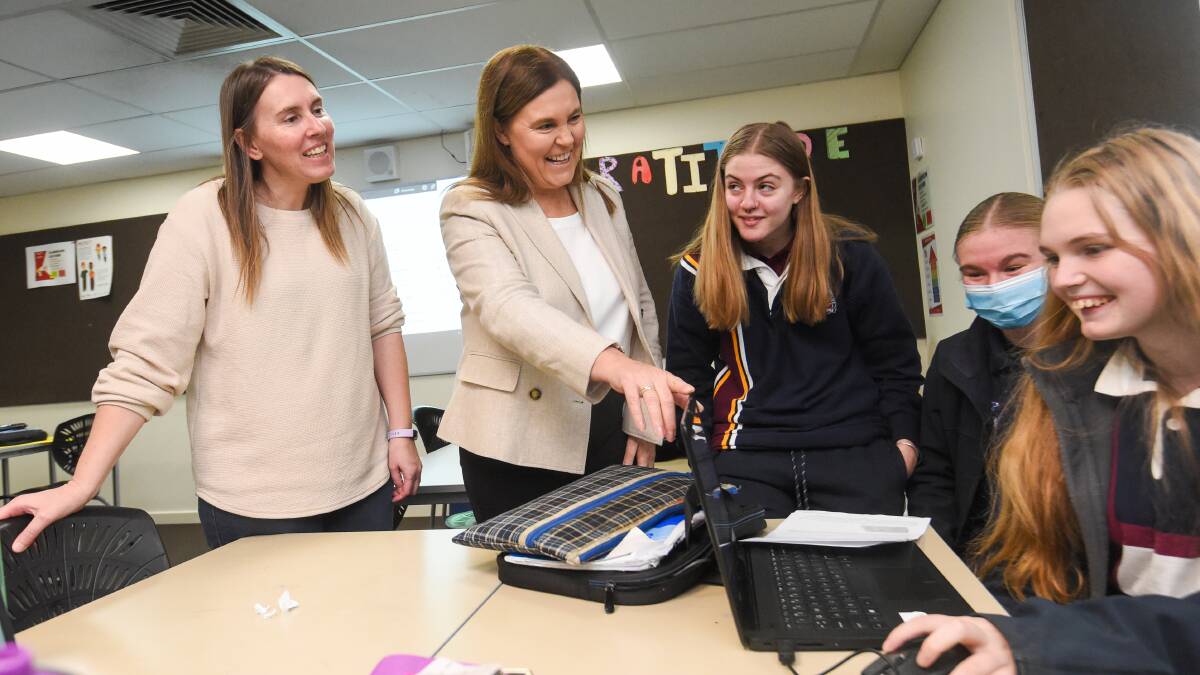 Bendigo Bank CEO Marnie Baker is principal for a day at Weeroona College. Marnie Baker with her sister, Tracey Lee who is a teacher at Weeroona College Picture: DARREN HOWE
06/05/22