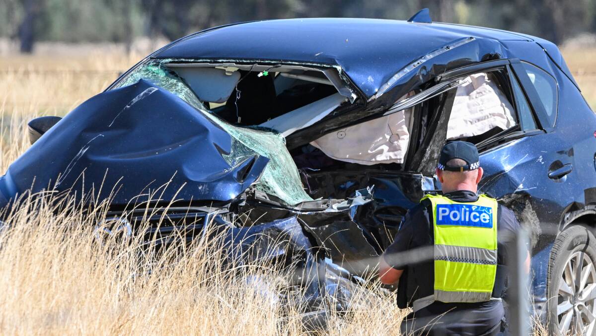 Fatal crash on the Bendigo-Maryborugh Road at Laanecorrie. Picture by Darren Howe