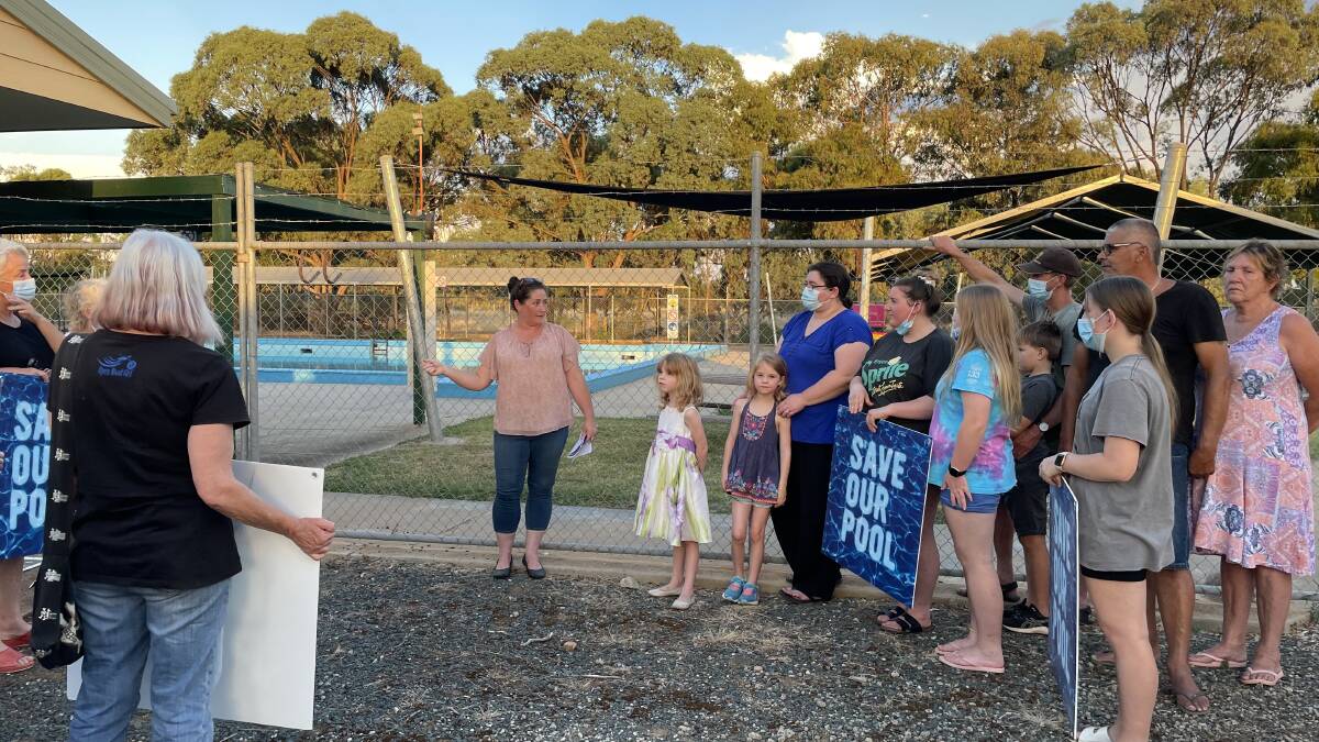 Campaspe residents rallied outside Lockington Pool on Friday evening. Picture: JULIEANNE STRACHAN