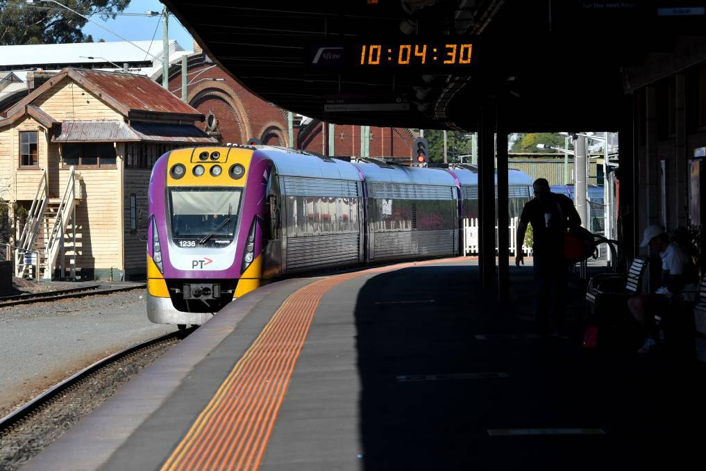 A V/Line train pulls in to Bendigo station. Picture by Noni Hyett.