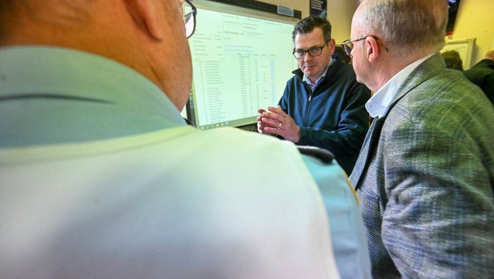 Premier Daniel Andrews and prime minister Anthony Albanese visit Bendigo's incident control centre. Picture by Darren Howe