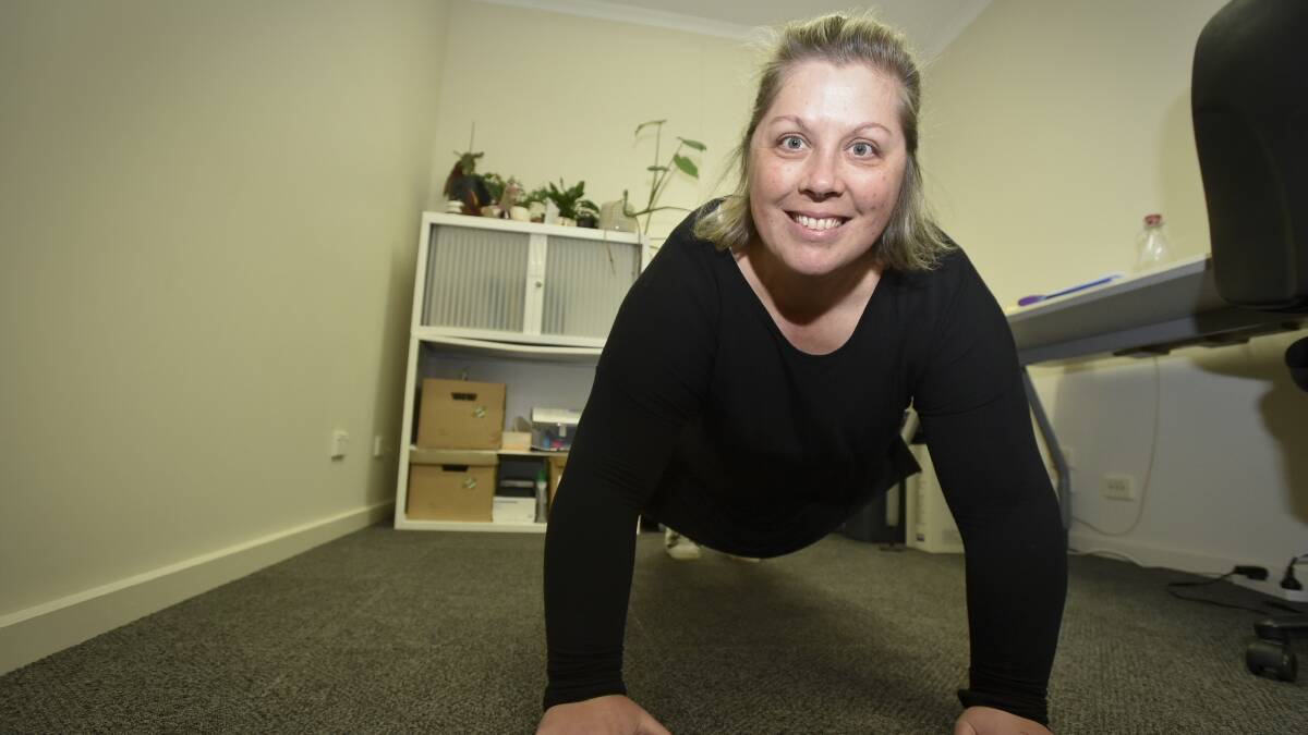 Lisa Renato from Lifeline Central Victoria and Mallee is preparing for the Push-up Challenge running from June 1 to 24 to raise money for more volunteer training. Picture: NONI HYETT