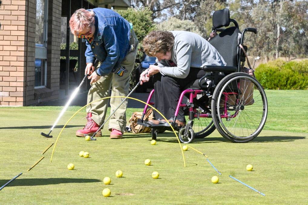 Golf program breaking down barriers for people with disabilities