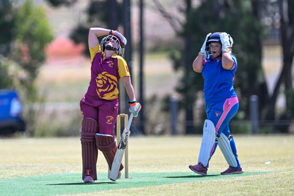 Maiden Gully Marist batter Tanya Holt and California Gully wicket-keeper Taylah Nicholson in disbelief after Holt was bowled for 22. Picture by Enzo Tomasiello 