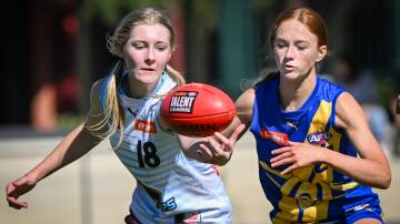 Bendigo Pioneer Jasmine Short reaches for the footy during her sides clash against Western Jets on Sunday. Picture by Darren Howe