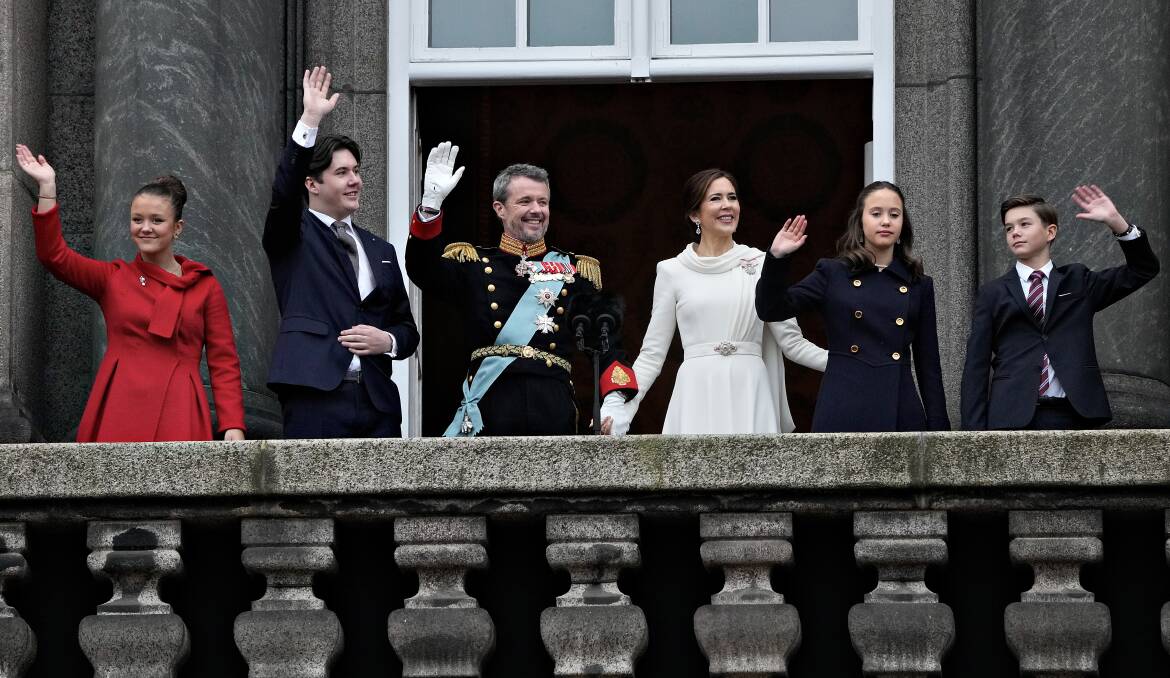 Princess Isabella, Prince Christian, King Frederik, Queen Mary, Princess Josephine and Prince Vincent wave to adoring crowds. Source: Danish Royal Household. 