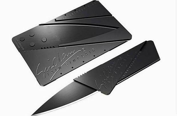 A credit card knife, similar to the one found on a man attempting to enter the Bendigo Magistrates' Court. Picture: EBAY