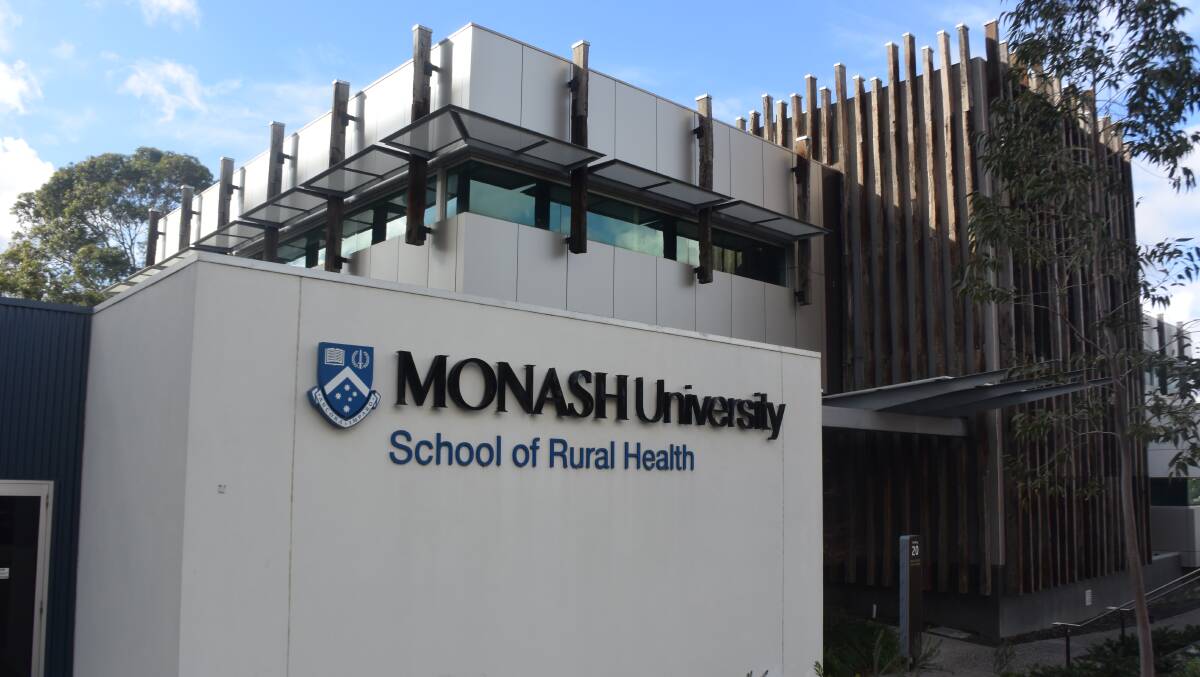 Monash University will host a regional training hub in Bendigo, allowing medical graduates to complete specialist training in Bendigo rather than in Melbourne - a "first step" to addressing the rural doctor shortage.