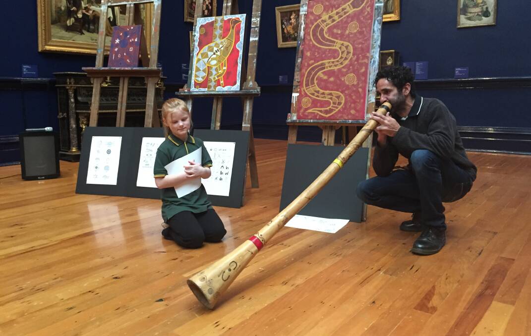 Damian Saunders gives a presentation on Indigenous art and culture to Lockwood Primary School students at the Bendigo Art Gallery in 2016. Picture: Chris Pedler
