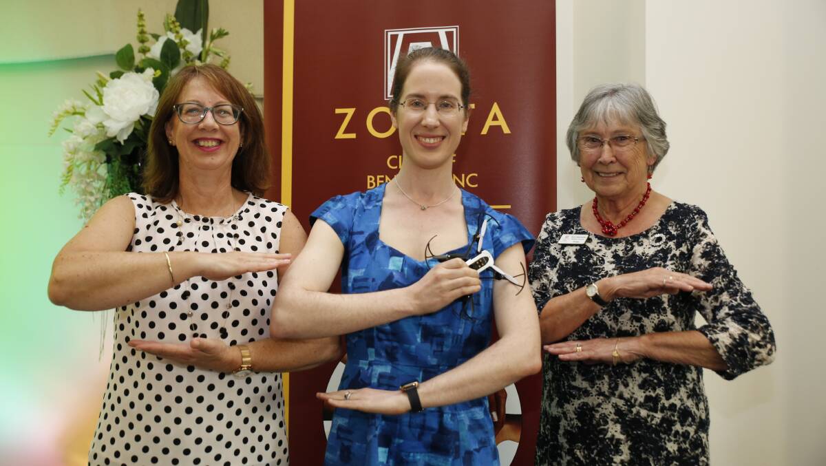 Bendigo Zonta vice-president Kate Smith, left, and president Ann Horrocks, right, with guest speaker Dr Airlie Chapman. Picture: EMMA D'AGOSTINO