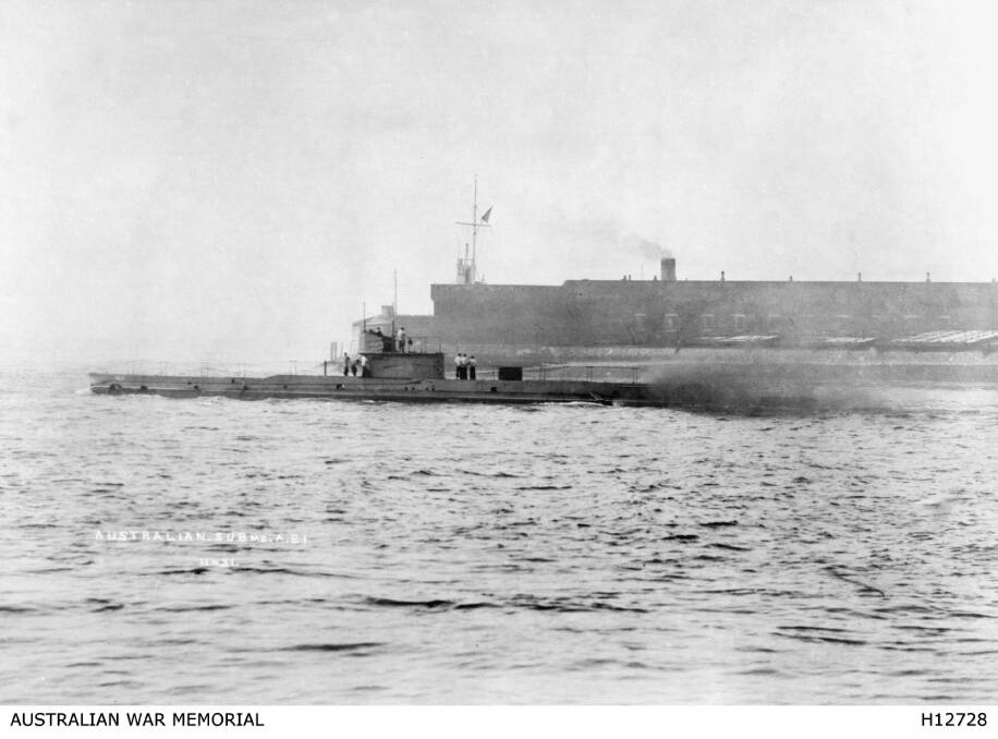 Portsmouth, England. 1 March 1914. Royal Australian Navy Submarine AE1 passing Fort Blockhouse as it leaves the Harbour. Picture: AUSTRALIAN WAR MEMORIAL