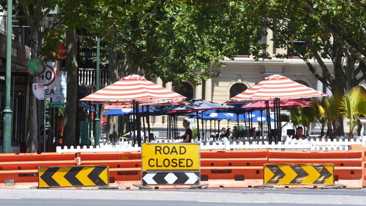 TRIAL RUN: Bendigo's outdoor dining initiative will continue to April 2022. Picture: FILE
