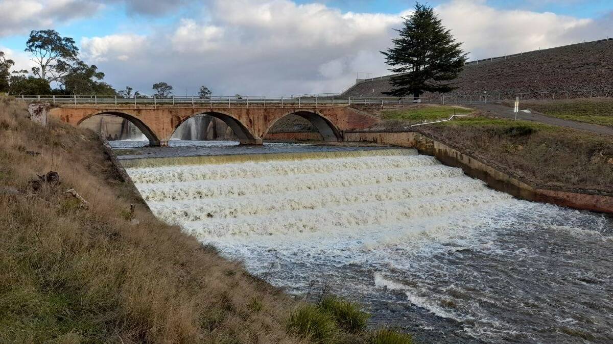 coliban-water-reservoirs-overflow-early-in-rare-climate-event-bendigo
