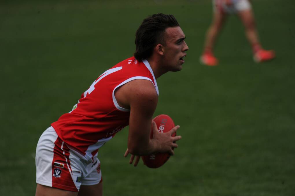 BALL ON A STRING: Prolific South Bendigo midfielder Cooper Leon had 185 ranking points on Saturday against Castlemaine at the QEO.