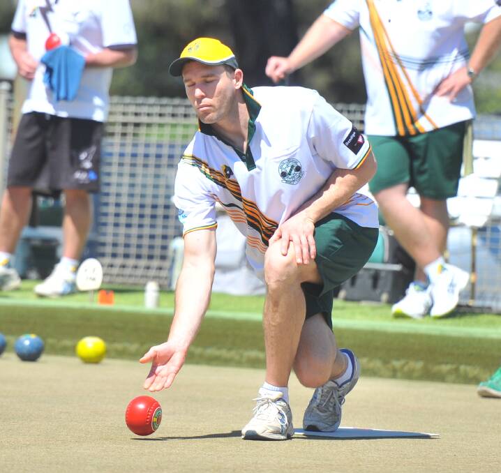 CHAMPION: South Bendigo's Mitch Sidebottom won the men's singles at the Victorian Open on Friday night. Sidebottom defeated Lee Schraner 21-15 to claim the title. Scores had one stage been 14-all in the final. 