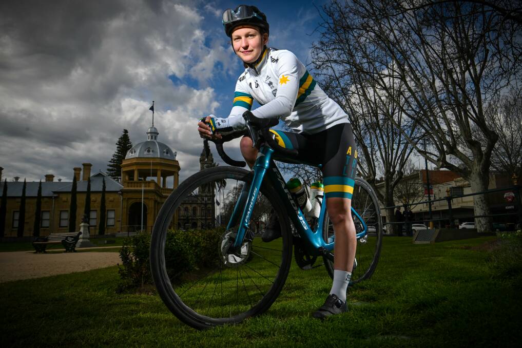 Belinda Bailey will be among four Bendigo riders racing in the women's madison at the Tom Flood Sports Centre on Sunday night. Picture by Darren Howe