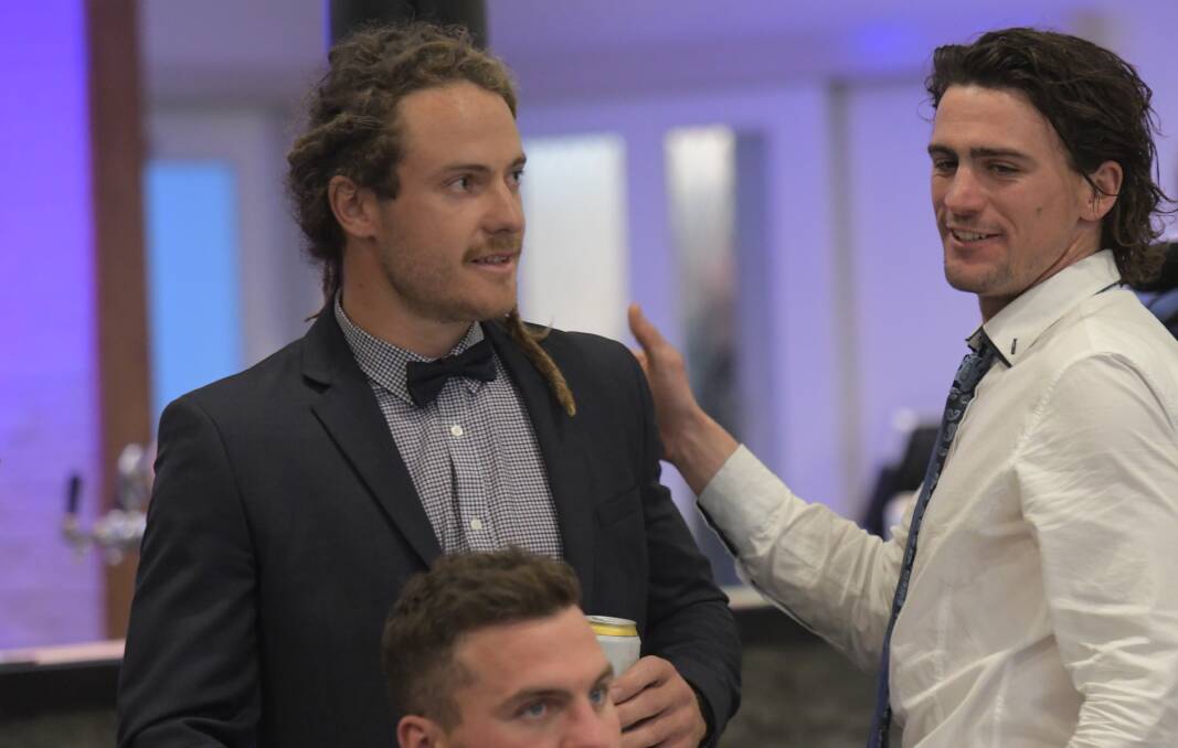 QUINELLA: Golden Square's Jack Geary (left) is congratulated by team-mate Adam Baird after winning the Michelsen Medal. The star Bulldogs' duo finished first and second in the 2018 Michelsen. Picture: NONI HYETT