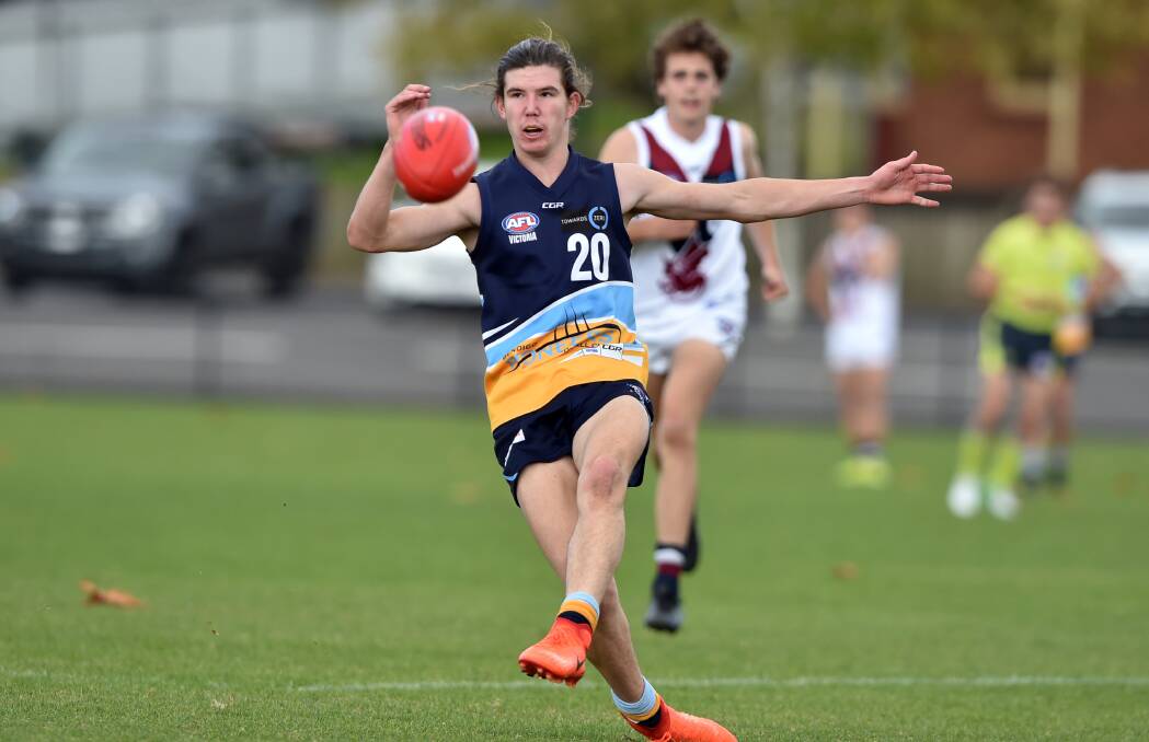 Angus Schumacher playing with the Bendigo Pioneers in 2017.