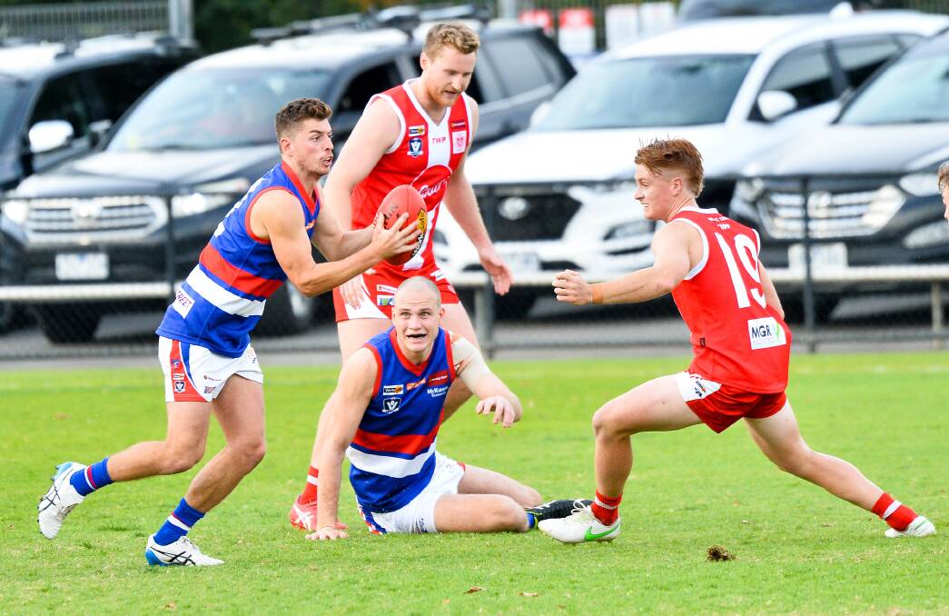 PIVOTAL MATCH: Gisborne hosts South Bendigo at Gardiner Reserve in a clash of fourth v fifth on the BFNL ladder. Picture: PETER WEAVING