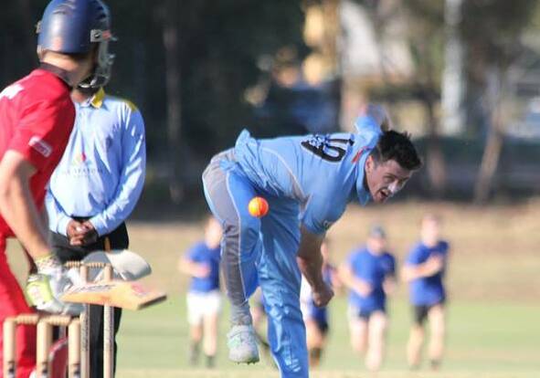 PACE: Chris Sole bowls for Strathdale-Maristians in a Twenty20 game against Bendigo United at Bell Oval last season. Sole is joining the Suns full-time for the 2019-20 BDCA season. Picture: STRATHDALE-MARISTIANS FACEBOOK PAGE
