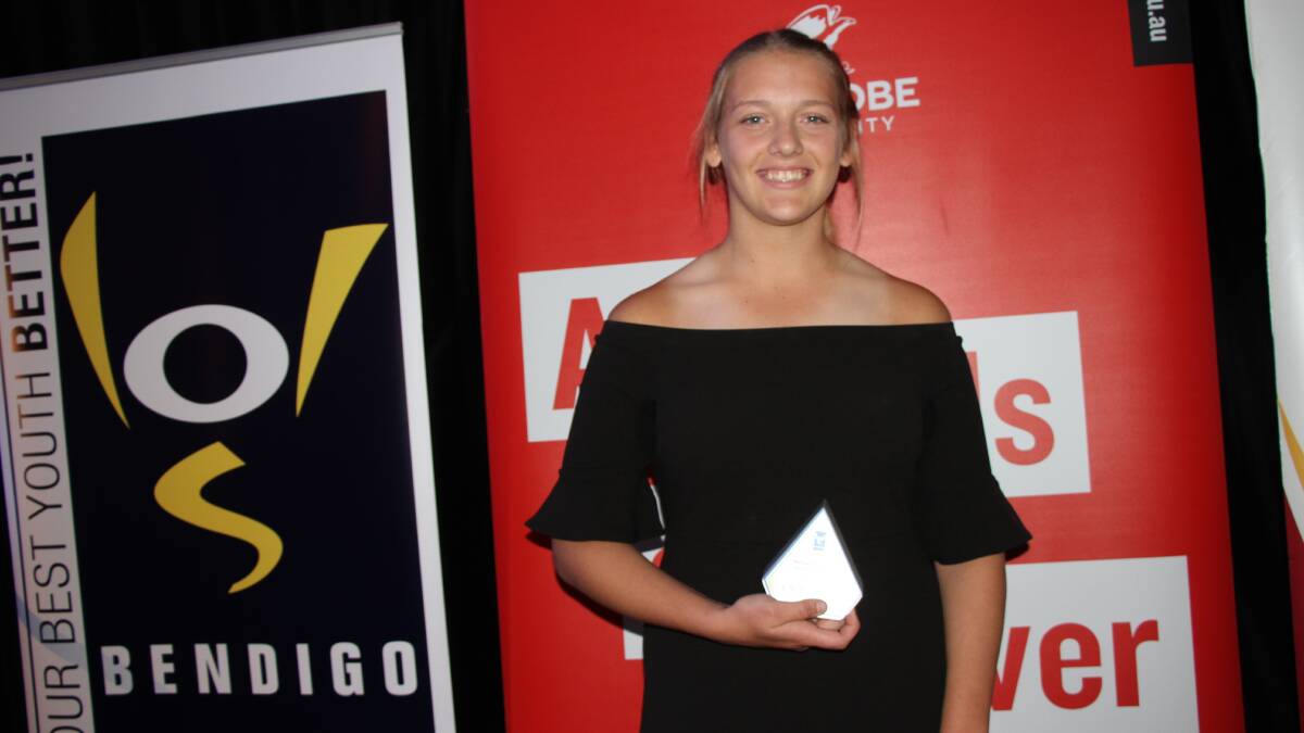 RISING STAR: Castlemaine's Chloe Langley has been selected in the Victorian 17-under netball team. Picture: ABBEY PERDON