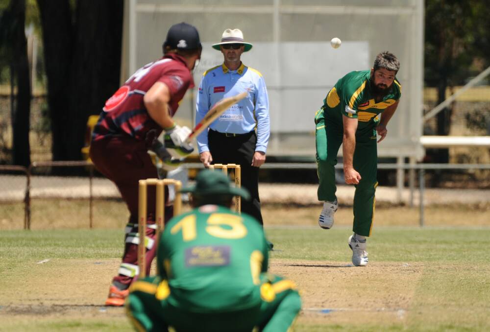 ROOS TOO STRONG: Kangaroo Flat's Brent Hamblin bowls in Saturday's six-wicket win over Sandhurst at Weeroona Oval. Picture: ADAM BOURKE
