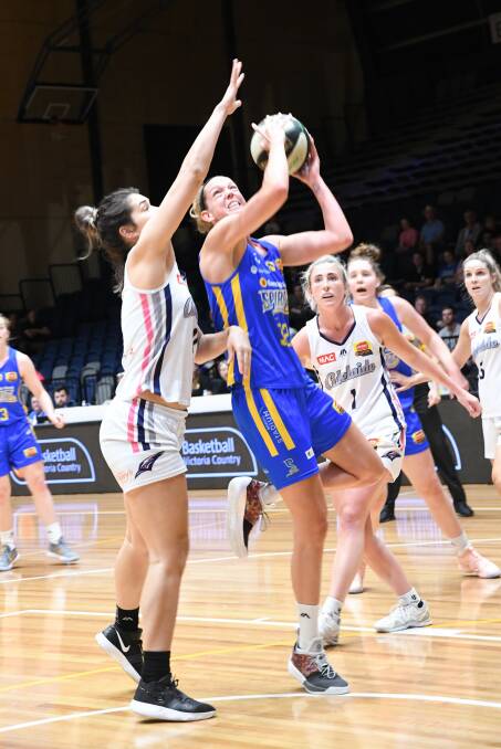 SUPERB GAME: Becca Tobin was a standout performer for the Spirit in Saturday night's 70-52 victory over Adelaide at the Bendigo Stadium. Pictures: LUKE WEST