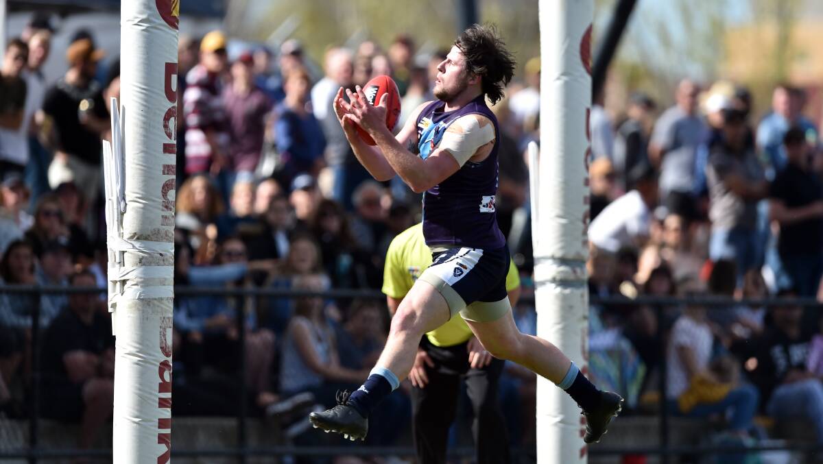 Tyler Miles playing for Eaglehawk in the 2018 BFNL grand final.