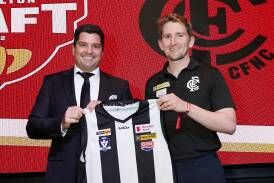 Former St Kilda player Leigh Montagna and Castlemaine president Caleb Kuhle at Tuesday night's Carlton Draft at Crown Casino. Picture supplied