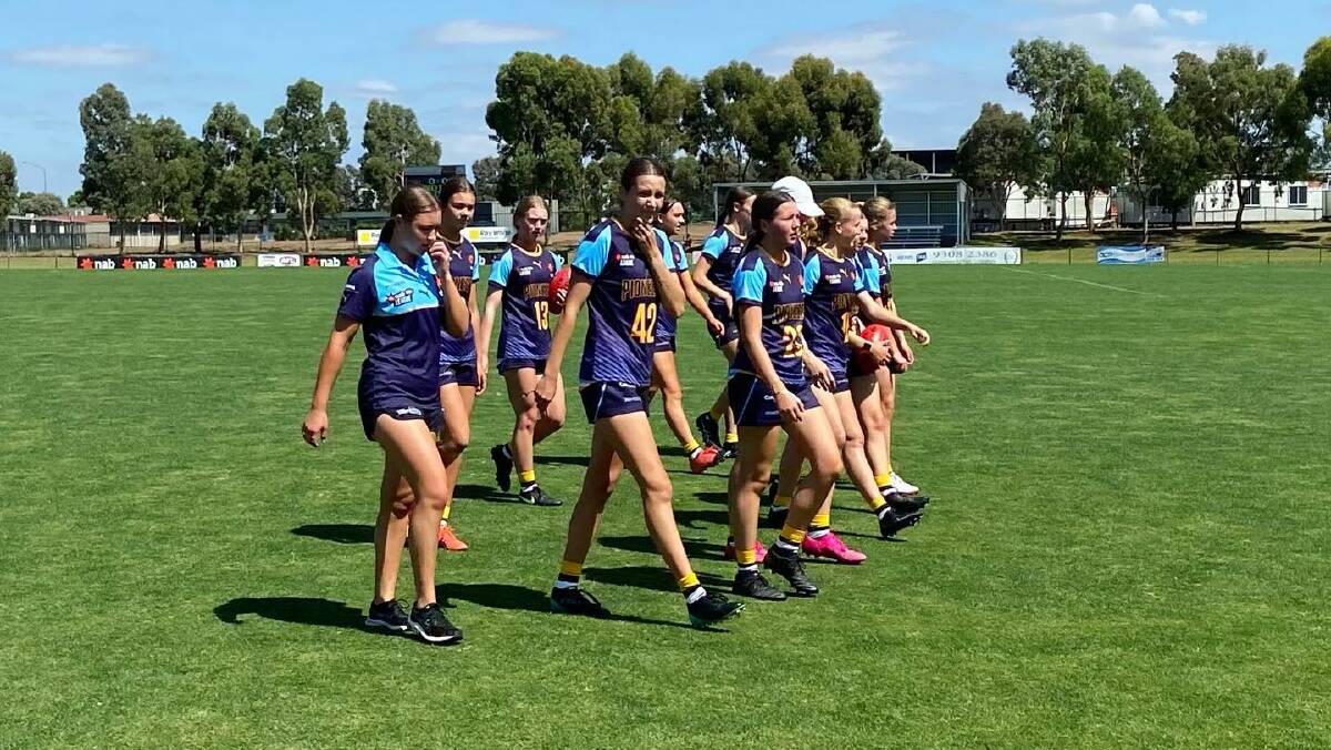 GETTING READY: Some of the Pioneers girls gear up for Saturday's game against Tasmania at Craigieburn. Picture: BENDIGO PIONEERS