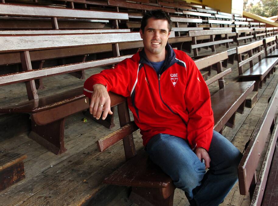 BACK HOME: Rowan Warfe pictured at the QEO in 2005 after returning to Bendigo following the end of his AFL career that started at Fitzroy and finished at Sydney.