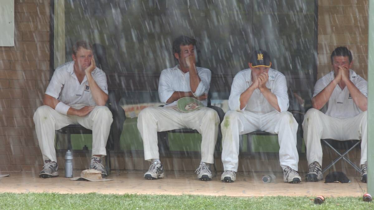 DESPONDENT: Matt Pinniger, Daniel Schmidt, Heath Behrens and Nic Balic as the rain threatens to spoil Bendigo's hopes late in the 2007 grand final.