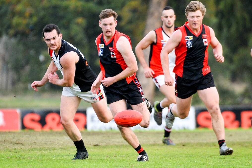 READY TO POUNCE: White Hills' Doolan Nihill leads the race for the ball against Heathcote in their HDFNL clash at Scott Street on Saturday. Picture: BRENDAN McCARTHY