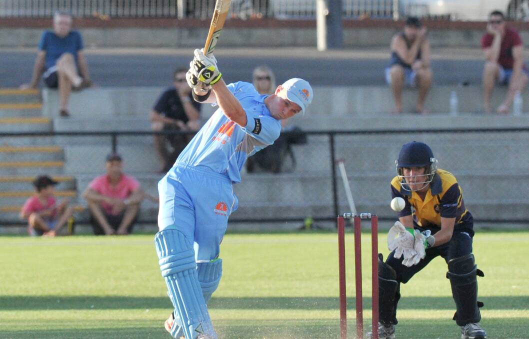CLASS ACT: Andrew Chalkley batting for Strathdale-Maristians in a Twenty20 game in the 2015-16 season. Picture: NONI HYETT
