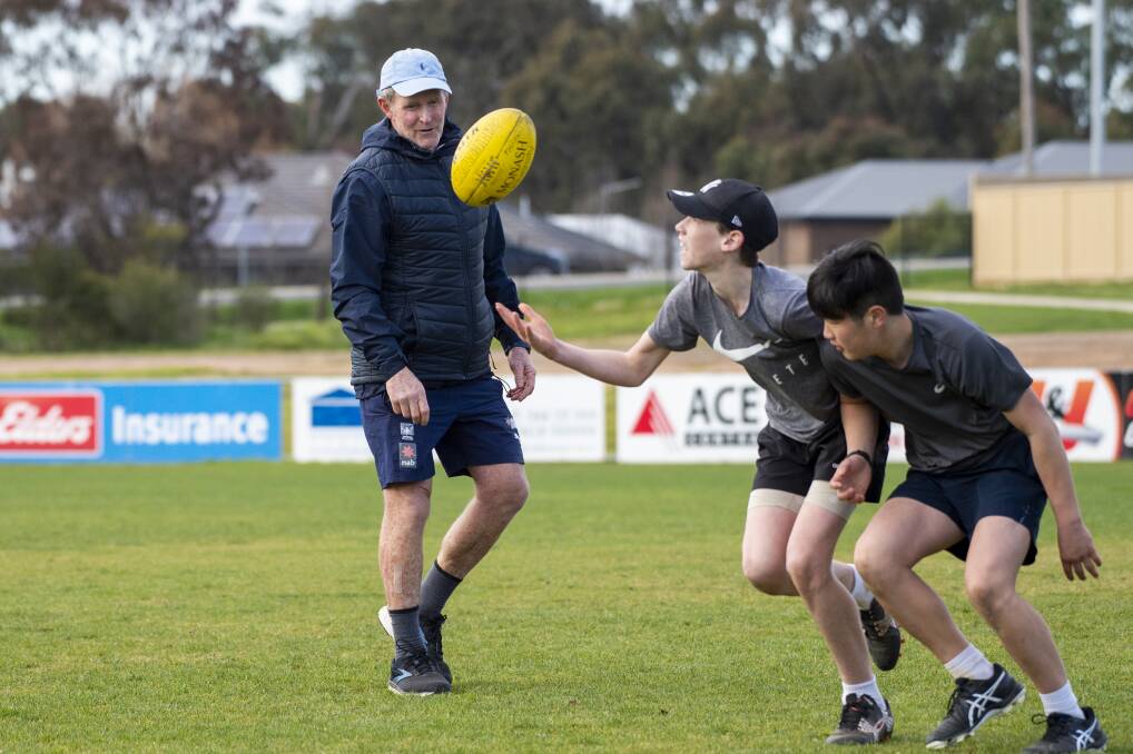 EXPERIENCED: Brendan McCartney takes day two of his Player Coach clinic at Strathfieldsaye on Tuesday. Picture: DARREN HOWE