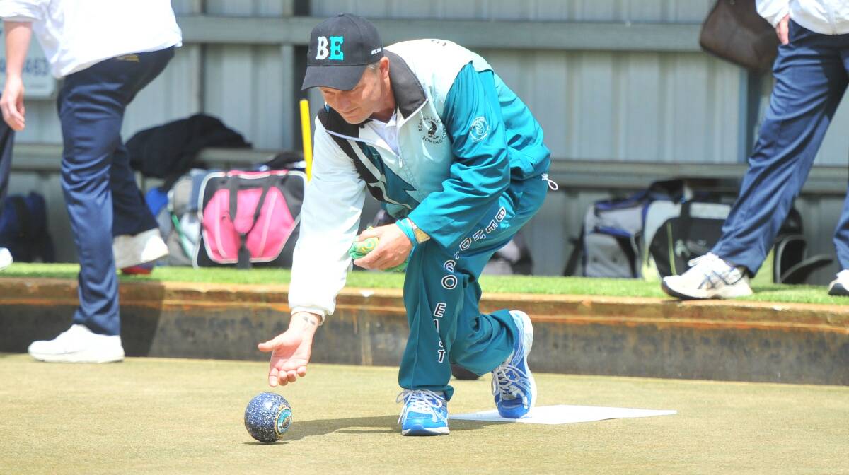 ALL CLASS: Lee Schraner bowls for Bendigo East against Inglewood in round two. Picture: LUKE WEST
