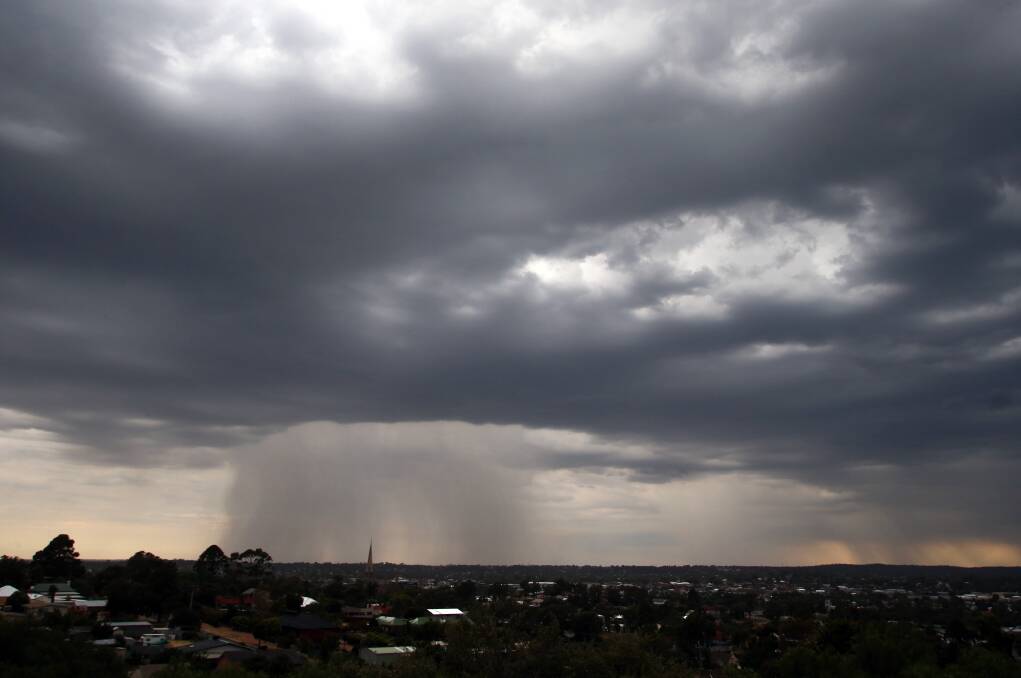 A storm rolls through Bendigo. Picture: GLENN DANIELS