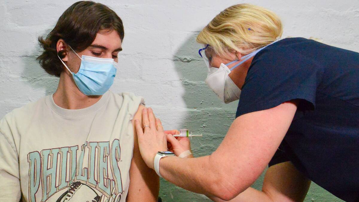 Pfizer vaccine rush was no 'one day avalanche': Bendigo Health