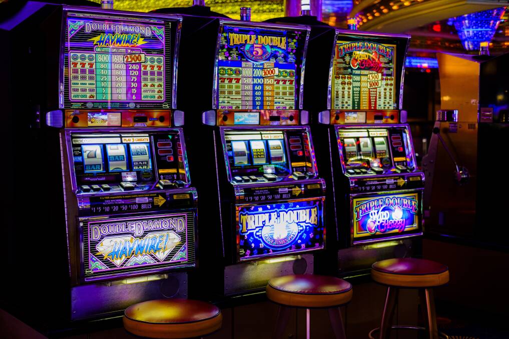 The City of Greater Bendigo has found a compromise as it shifts its gambling stance from "accessible but not convenient" to "harm minimisation". Picture: FILE PHOTO
