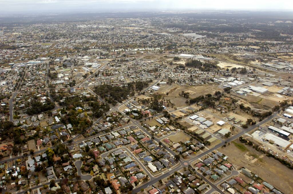 Urban Bendigo in May 2005 as drought tightened its grip. Picture: LAURA SCOTT