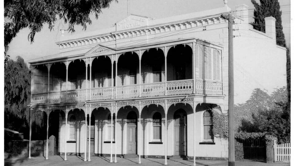 1965: Goldmines Hotel, Bendigo. Photo supplied by State Library of Victoria.